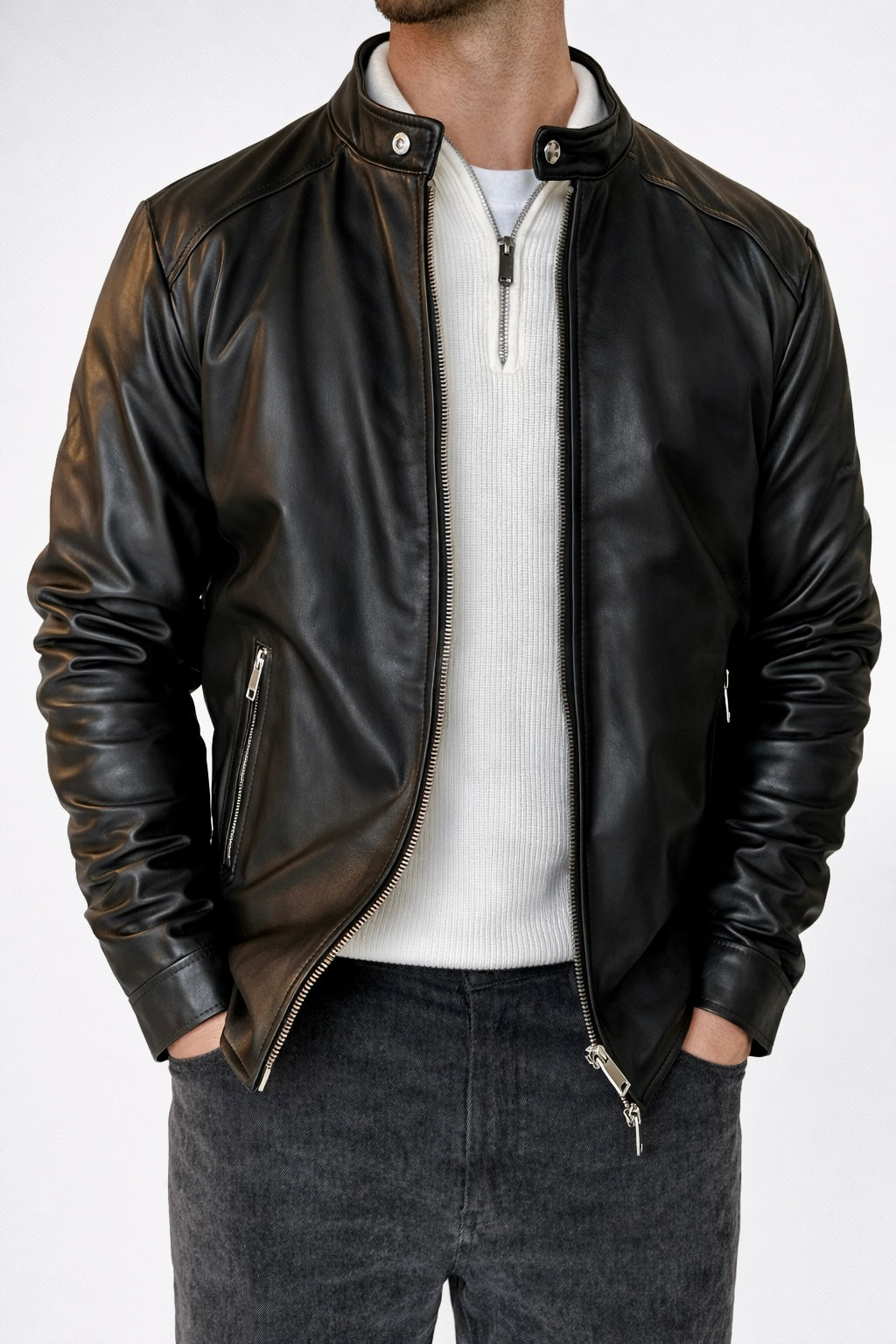 Biker nero in pelle